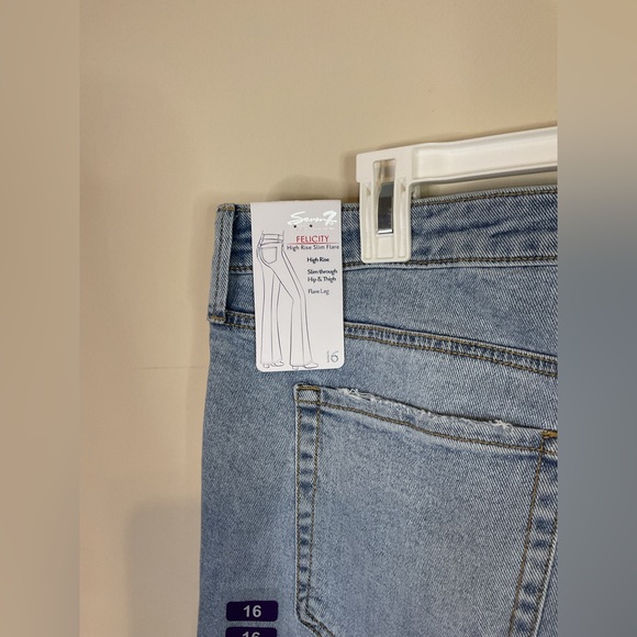 Women's Light Blue Distressed Jeans - Picture 5 of 16